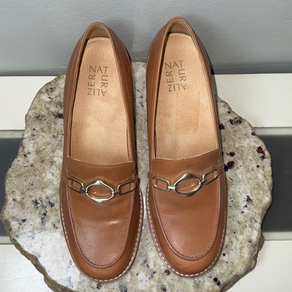 Naturalizer Dylan Lightweight Chunky Leather Loafer Chain Detail Lug Sole Sz 8.5 - Picture 5 of 14